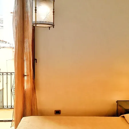 Esagono Monello 3*