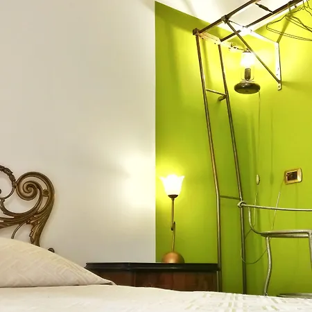 Konukevi Esagono Monello Avola